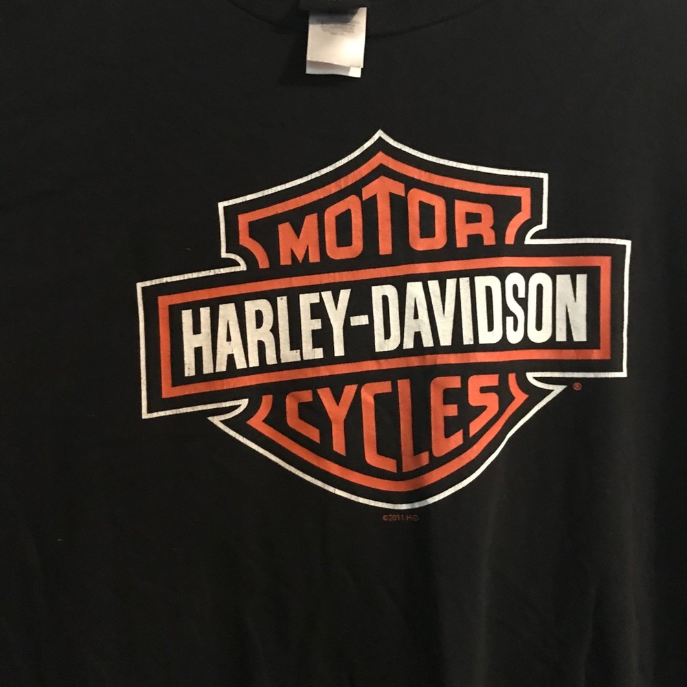 Harley Davidson black shirt